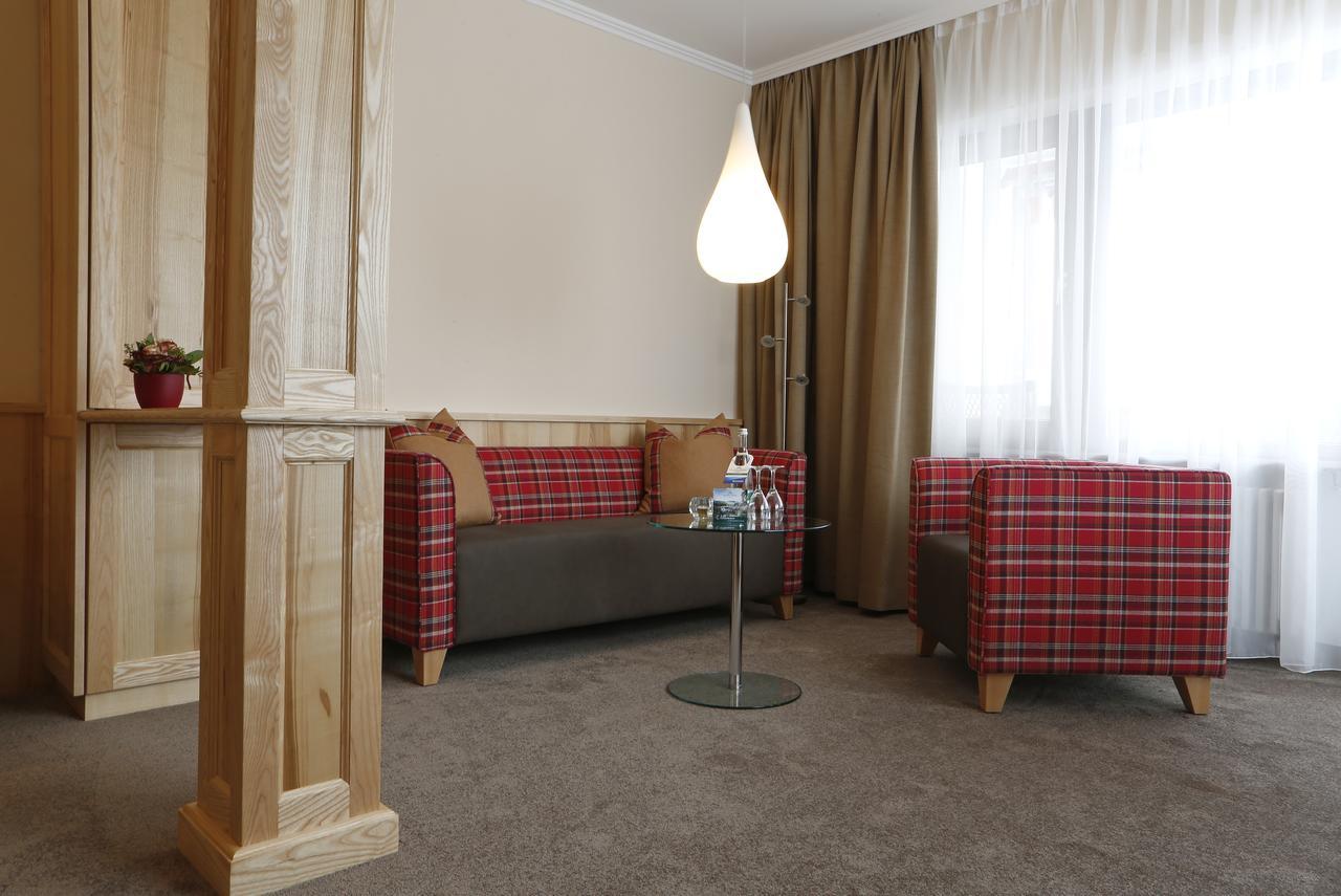 Hotel Waldblick كنيبيس المظهر الخارجي الصورة