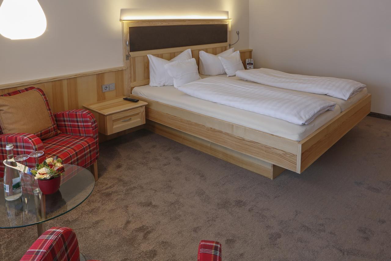 Hotel Waldblick كنيبيس المظهر الخارجي الصورة